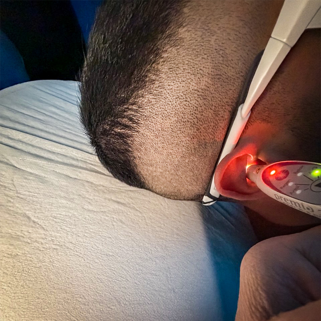 Point réflexe auriculaire stimulé au laser doux